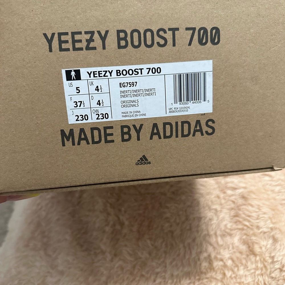 Yeezy’s - Picture 3 of 11
